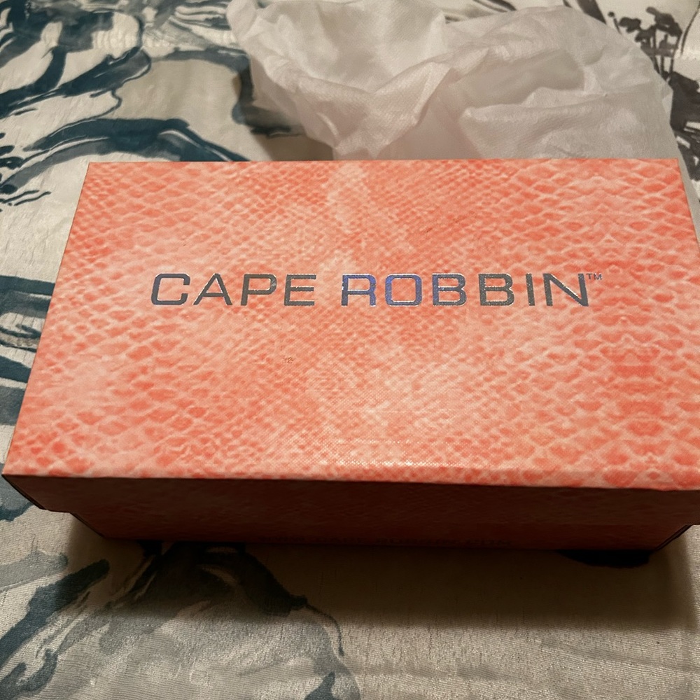Cape Robbin cork heels. - Picture 5 of 5